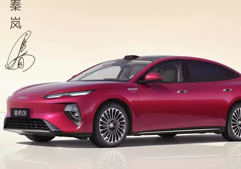 O berlină de 25.000 de euro i-a înnebunit pe chinezi. Modelul BYD Seal 08 a primit 65.000 de comenzi în 30 de ore