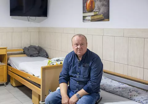 Întâmplări bizare din azilele lui Viorel Paşca, povestite chiar de el: bătrâna dispărută şi găsită moartă, bărbatul îngropat cu CNP-ul altuia şi sinuciderea din baie