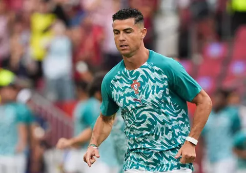 Un singur cuvânt rostit de Cristiano Ronaldo înainte de penalty a aprins internetul și a stârnit controverse