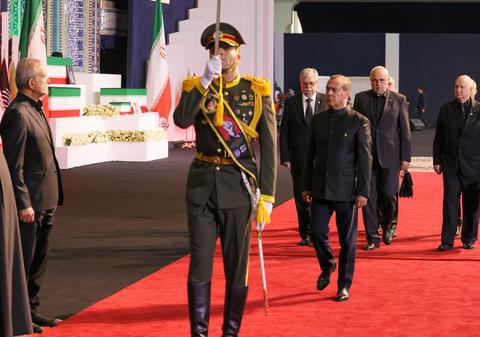 Vladimir Putin a trimis în Iran, să-l reprezinte la funeraliile lui Ali Khamenei, un fost președinte al Rusiei