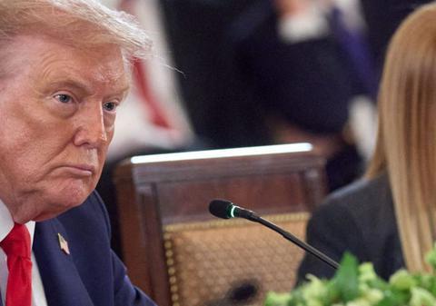 Donald Trump râde de Giorgia Meloni, înainte de plecarea la summitul NATO de la Ankara: „E nevoie de un ordin de restricție”