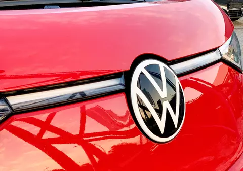 Hoții atacă mașinile Volkswagen din Europa. Piesa furată în câteva secunde provoacă pagube de peste 2.500 de euro