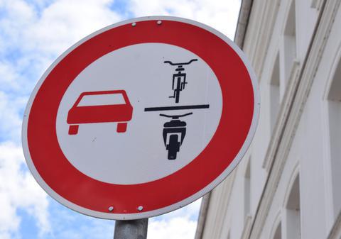 Indicatorul rutier introdus în 2020 pe care mulți șoferi nu îl cunosc. Ce interzice și ce amendă riști dacă îl ignori, în Germania