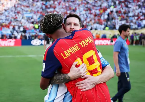 Lionel Messi, în lacrimi după ce a ratat al doilea titlu mondial: Lamine Yamal, primul care l-a consolat