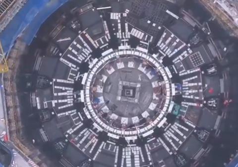 China a testat cel mai mare magnet din lume, de 582 de tone, cu care va construi „Soarele artificial”