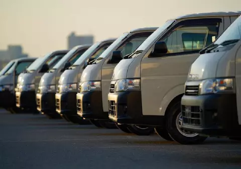 Veste bună pentru firmele cu flote auto. TVA-ul pentru achiziții ar putea fi recuperat mai repede