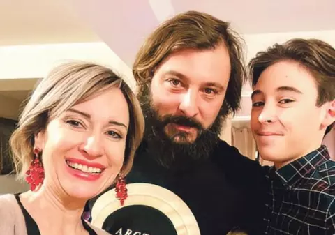Cu ce se ocupă fiul cel mare al actriței Medeea Marinescu. Luca își urmează propriul drum: „Părinții mei sunt foarte deschiși”