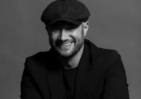 Mihai Bendeac, mesaj emoționant pentru tatăl său: „Îți mulțumesc că ai dus copilul ăsta în palme”. Imagini rare din copilăria actorului