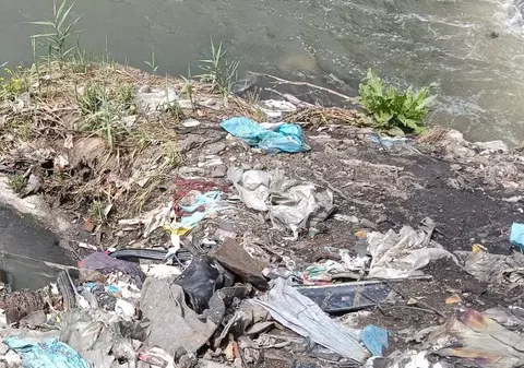 De ce au fost amendate Primăria Craiova și operatorul de apă de către comisarii gărzii de mediu