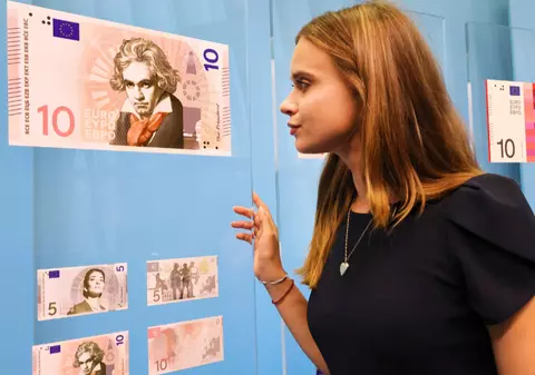 Cum vor arăta noile bancnote euro. BCE a dezvăluit primele zece modele finaliste și le cere cetățenilor să aleagă