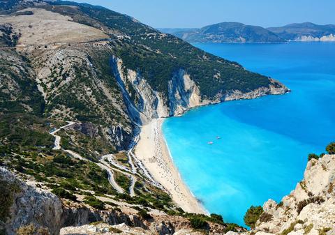 Tot ce trebuie să știi despre una dintre cele mai periculoase și instagramabile plaje din Grecia: „Nu e potrivită pentru copiii mici”