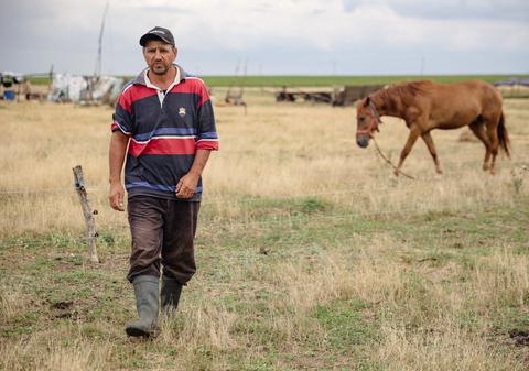 Drona de la Padina, Buzău, a explodat deasupra turmei păzite de ciobanul Lupu. „Numai de Dumnezeu de Sus mi-e frică! Oile normal că s-au speriat”