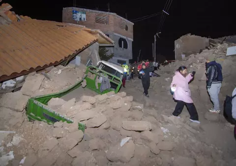Cutremure în Peru: cel puţin şase persoane au murit şi 21 au fost rănite, mulți oameni locuiau în blocuri din chirpici
