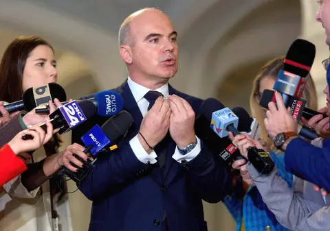 Rareș Bogdan, unul dintre constestatarii lui Ilie Bolojan în PNL, scos de la șefia Delegației României din Grupul PPE al Parlamentului European