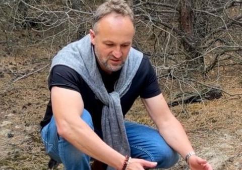 A fost să culeagă ciuperci, dar a găsit cadavrele îngropate de o bandă de mafioți ucraineni, în Slovacia