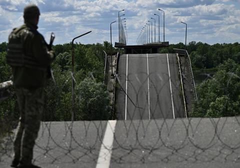 UE a decis să înăsprească regulile de imigrare pentru bărbații ucraineni de vârstă militară