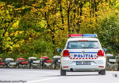Un bărbat i-a cerut polițistului bani ca să-și achite amenda pe care omul legii i-o dăduse. Șantajul pentru care un prahovean a ajuns după gratii