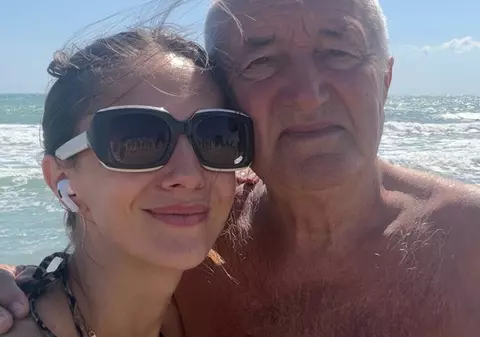 Adela Popescu, mărturisire emoționantă despre tatăl ei. Ce detaliu neștiut a ieșit la iveală din copilăria sa: „M-am trezit cu el în ultima bancă”