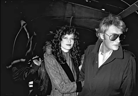 „Jandarmerița” Elizabeth a fost căsătorită 2 luni cu Johnny Hallyday: „Am aflat că mă înșela din reviste”