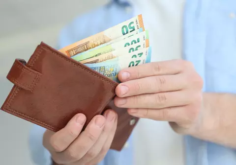 A plătit 105 euro pentru o noapte de cazare într-un apartament din Croația și a avut parte de o surpriză neplăcută: „Este posibil așa ceva?”