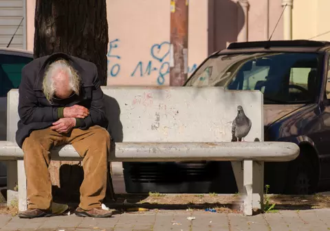 Povestea lui Gheorghe, românul din Italia care a rămas singur pe lume: i-au murit fiul și soția, iar acum trăiește pe străzi