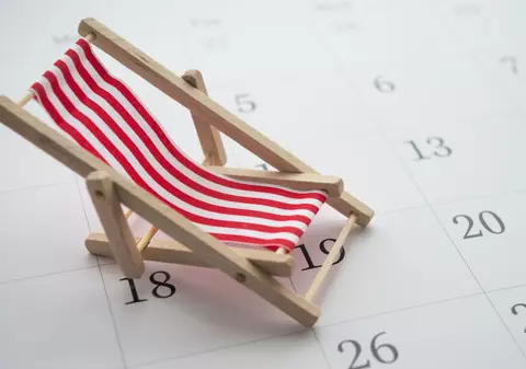 Când este următoarea minivacanță din 2026 și câte zile libere legale au mai rămas până la sfârșitul anului