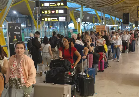 Criza migranților din Ceuta: ce s-a întâmplat în prima zi după ce Spania a început să verifice pasagerii veniți din Italia