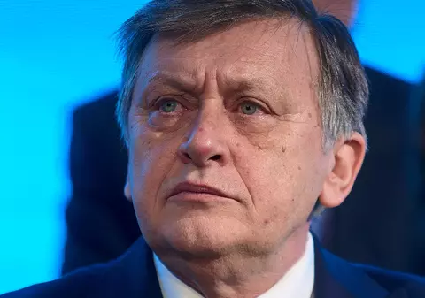 Crin Antonescu spune cine ar trebui să fie următorul premier: „E singura soluție. Domnul Nicușor Dan ar trebui să îl desemnze”