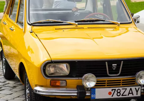 Povestea neștiută a proiectului Dacia 1800 și a producției Renault 18 în România: ce spune fiul designerului Gaston Juchet despre modelele istorice