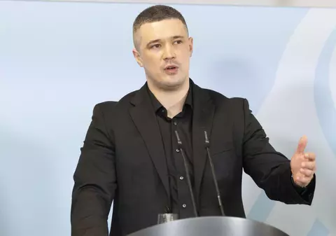 Ministrul ucrainean al apărării demis de Volodimir Zelenski cere organizarea alegerilor: „Rusia nu poate ține ostatică democrația”