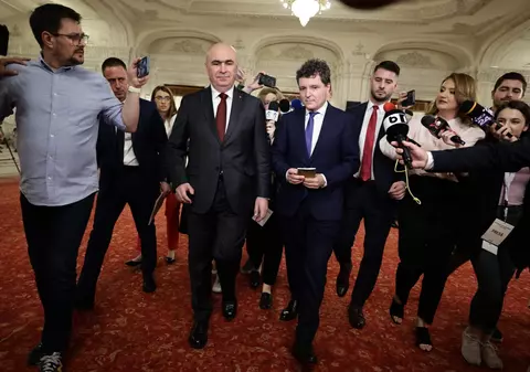 Noua lege a salarizării: veniturile stabilite pentru politicieni. Nicușor Dan ar ajunge la un brut de 32.000 de lei, dacă va prinde al doilea mandat