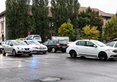 Taxele pentru permisul de conducere și talonul auto se scumpesc din 15 septembrie. Care vor fi noile tarife