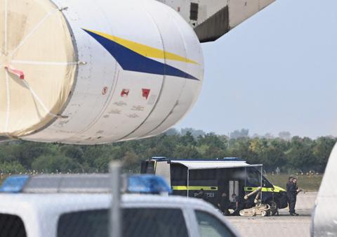 O dronă cu încărcătură explozibilă a fost găsită pe aeroportul din Leipzig, lângă 4 avioane ucrainene de tip Antonov