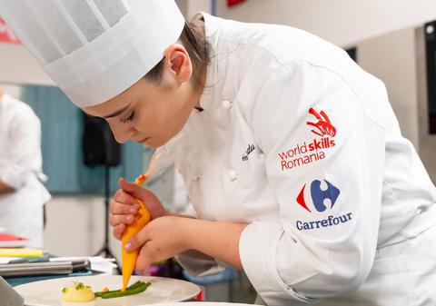 O elevă din Poiana Stampei va reprezenta România la Jocurile Olimpice pentru meserii, la Gastronomie