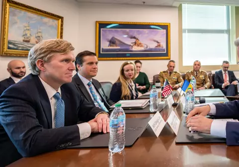 Marius Lazurca s-a întâlnit cu subsecretarul american al Apărării, Elbridge Colby: România, pilon cheie în noua doctrină „NATO 3.0”