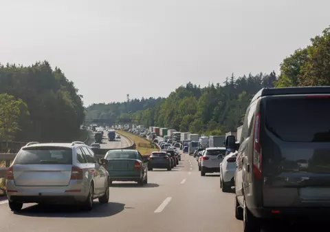Un bărbat și-a uitat soția la graniță și a plecat spre Germania. A realizat abia după câțiva kilometri: „Am crezut că glumește”