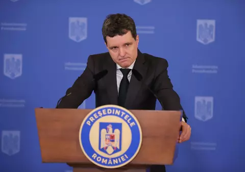 100 de zile fără guvern. Intrigi politice, scindări și niciun plan concret al lui Nicușor Dan