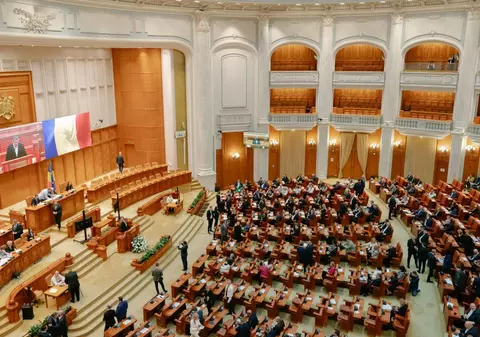 Top cei mai „scumpi” parlamentari români în 2026. Cât au costat deplasările externe ale aleșilor, în frunte cu Alina Gorghiu și Titus Corlățean