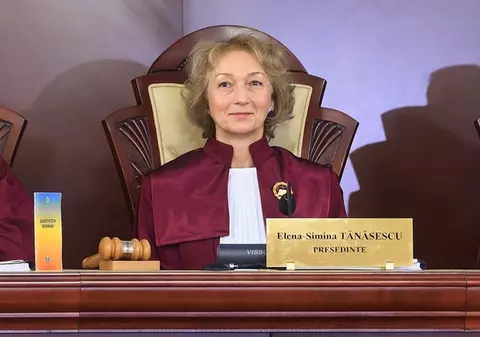 16 preşedinţi de Curţi de Apel cer explicații după ce CCR nu a negat discuția dintre Ilie Bolojan și Simina Tănăsescu înaintea deciziei pe Legea ANI