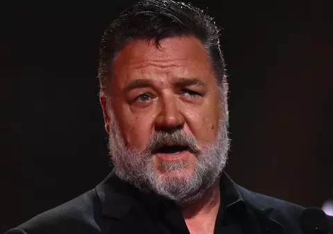 Russell Crowe, transformare spectaculoasă la 62 de ani. Actorul a slăbit zeci de kilograme și revine la fizicul din „Gladiatorul”