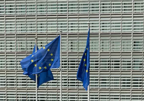 România primește 2,5 miliarde de euro de la UE. Prima tranșă dintr-un fond uriaș pentru apărare