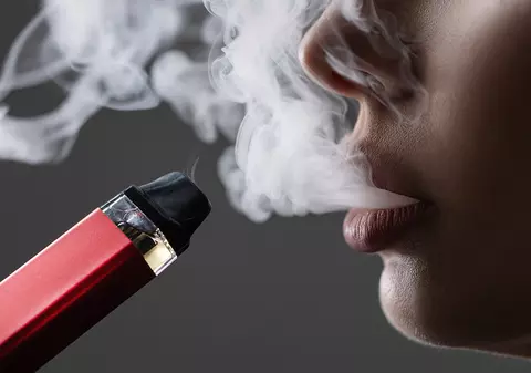 „Șocați!”. Ce s-a întâmplat cu un băiat de 7 ani care a găsit o țigară electronică pe stradă și a fumat-o, în Ucraina