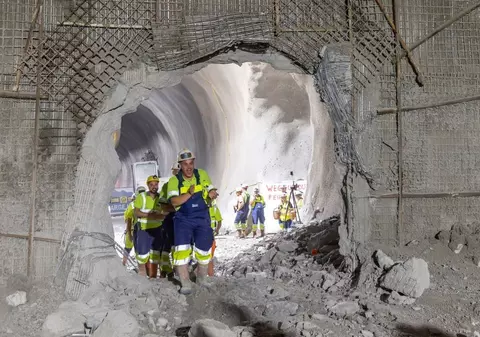 Are 55 km și va costa 10 miliarde de euro: tunelul mamut Brenner care leagă două țări prin inima Alpilor a fost străpuns