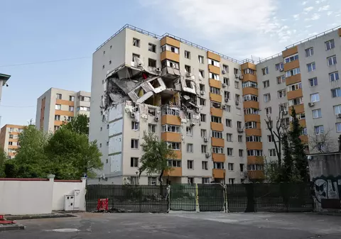Blocul distrus de explozia din Rahova intră în reconstrucție, iar plata pentru chirie va fi prelungită. Cine va plăti pentru lucrări?