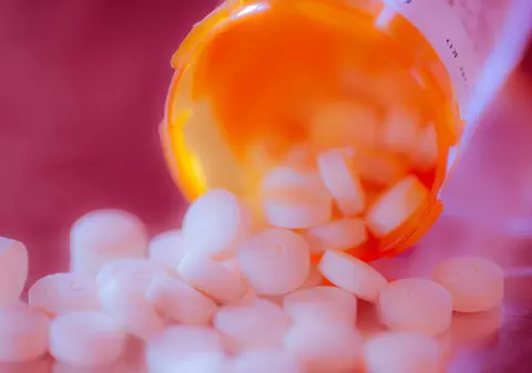 Profit de 5.000.000.000 de dolari pe an miză, după ce pilula pentru cancer de sân dezvoltată de AstraZeneca a primit undă verde în SUA