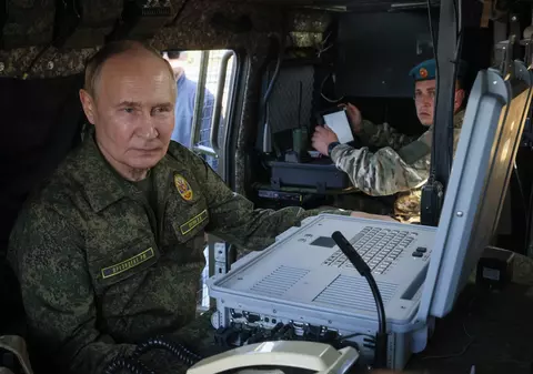 Al Treilea Război Mondial va începe înainte de Crăciun, după ce Vladimir Putin va declanșa un atac asupra Poloniei. Avertismentul unui general rus dezertor: „Va fi zonă-gri”