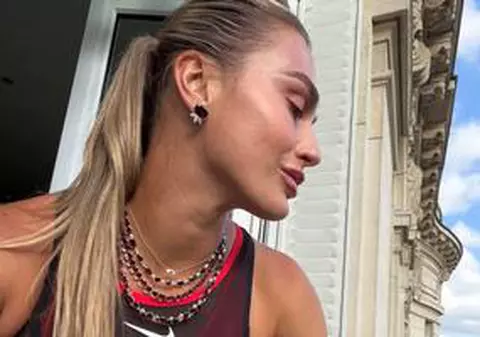 Sabalenka, criticată pentru bijuteriile de aproape 150.000 €. „Dacă ajungi să cazi de atât de sus...