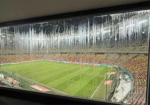 Arena Națională se degradează alarmant! Dezastru la un studio TV și în zona VIP. Imagini halucinante: plouă din tavan, miros pregnant de mucegai