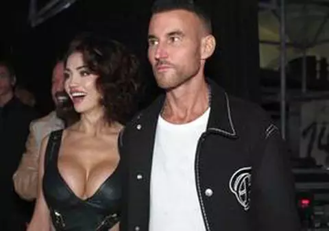 Starul Barcelonei nu și-a putut lua ochii de la iubita româncă a lui Philipp Plein