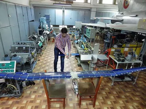 Artur Cretu_student_avionul care zboara nonstop (3)